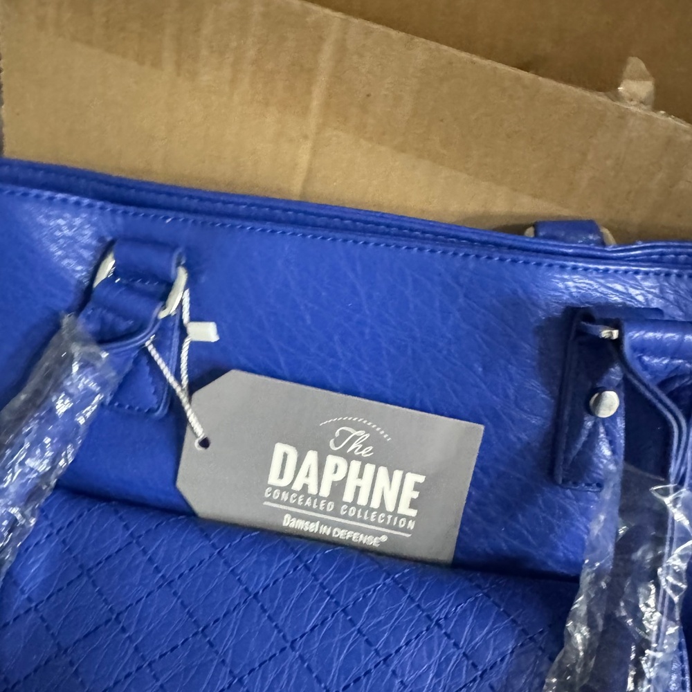 Daphne- CONCEAL AND CARRY BAG - Picture 4 of 6